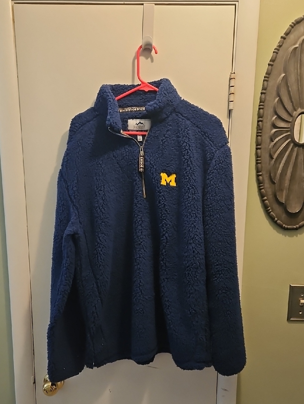 Michigan Wolverines 2XL Summit Sportswear Fleece